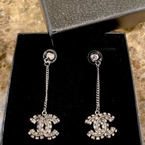 !SOLD! Chanel Signature Double C Drop Earrings